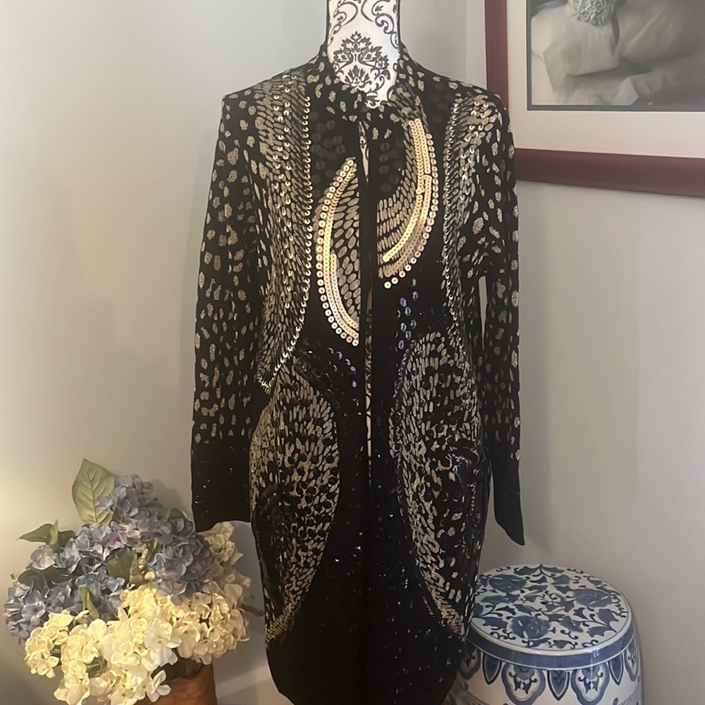 Chico’s Beaded Status Cardigan Black patterned with Gold Black sequins Sz 2